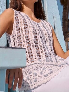 Sz M⭐️NWT Charlie B Bluebell Stripe Crochet Top with Floral Scalloped Hem